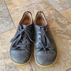 VIVOBAREFOOT Navy Soul of Africa Shoes